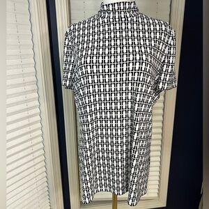 Black and White Print Short Sleeve Mock Neck Top